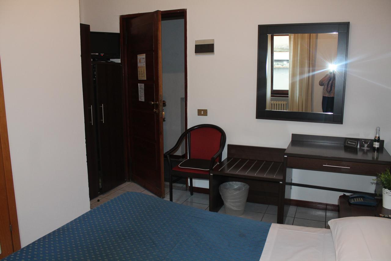 Hotel Catalani E Madrid Μιλάνο Εξωτερικό φωτογραφία